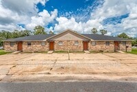 Building Photo - 194 Victoria Dr