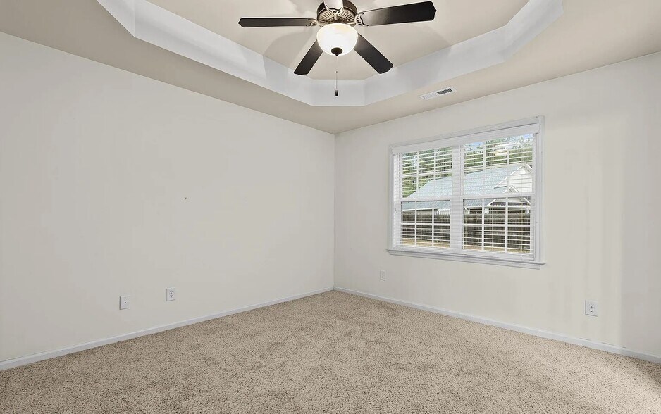 Building Photo - 1003 Wt Whitehead Dr