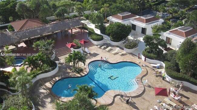 Building Photo - 20281 E Country Club Dr