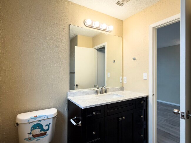 Building Photo - 6506 Briar Glade Dr