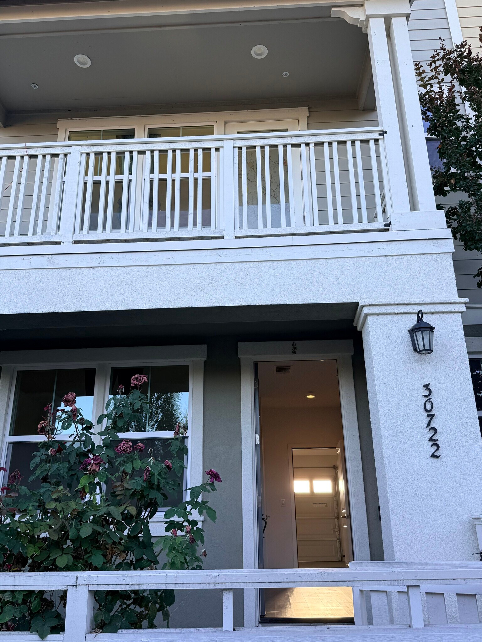 Building Photo - 30722 Sugarmill Ln