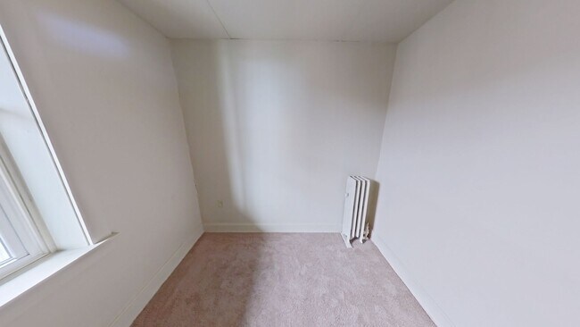 Building Photo - 1 S Market St