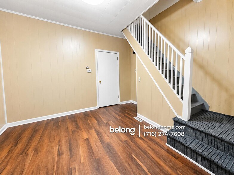 Building Photo - 2207 Linwood Ave