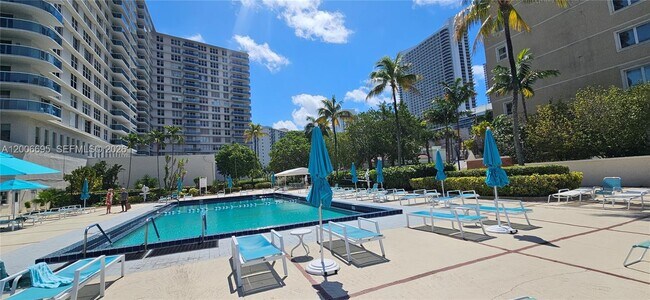 Building Photo - 3800 S Ocean Dr