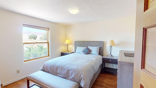 Building Photo - Custom Adobe style home in exclusive Navaj...