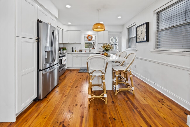 Building Photo - 2207 Lombard St