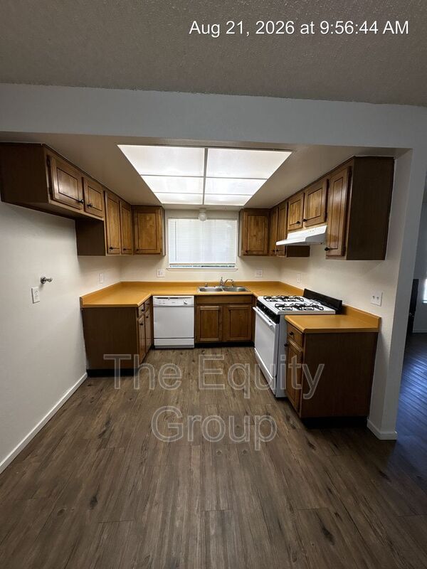 Building Photo - 3533 S County Center Dr