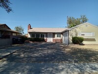 Building Photo - Newly remodeled 3 bedroom, 2 bath home.