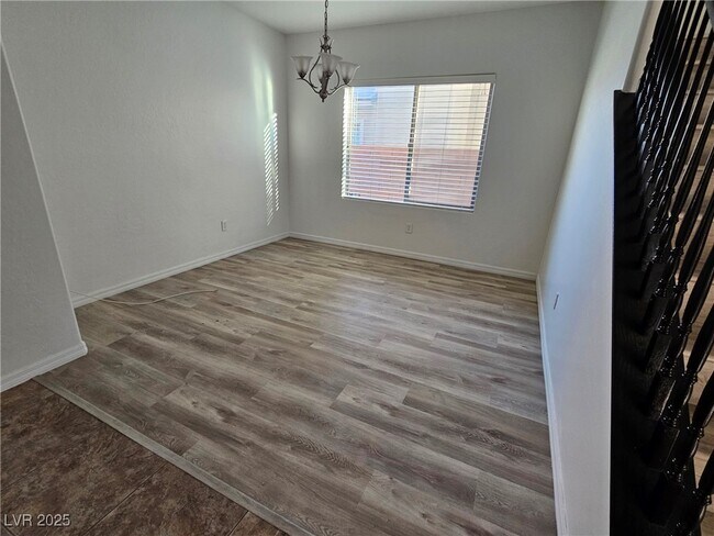 Building Photo - 6842 Feral Dove St