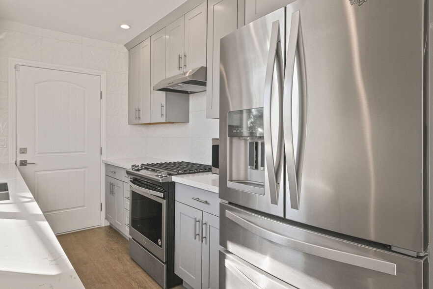 Building Photo - 1238 S Burnside Ave