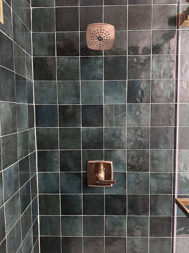 Building Photo - 335 S Grand St