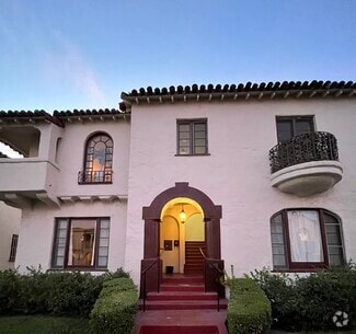 Building Photo - 361 1/2 N Curson Ave
