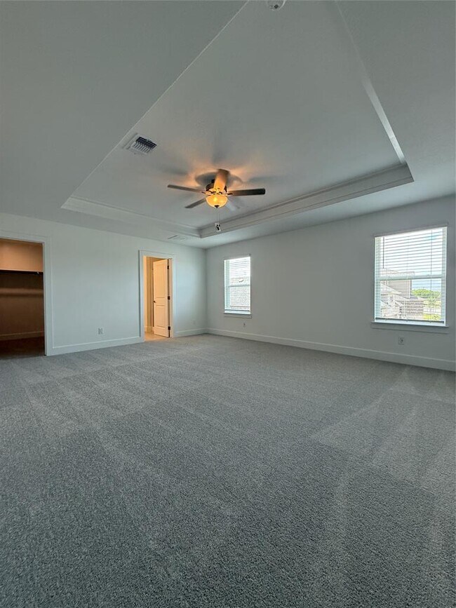 Building Photo - 593 Tailwind Dr