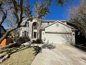 Building Photo - Located In the heart of Stone Oak