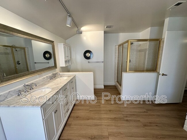 Building Photo - 1415 Redsail Cir