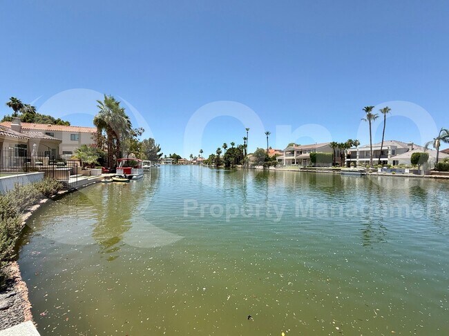Building Photo - 1523 E Treasure Cove Dr