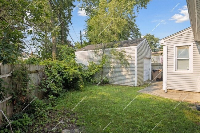 Building Photo - Charming 3-Bedroom Bungalow for Rent in Po...