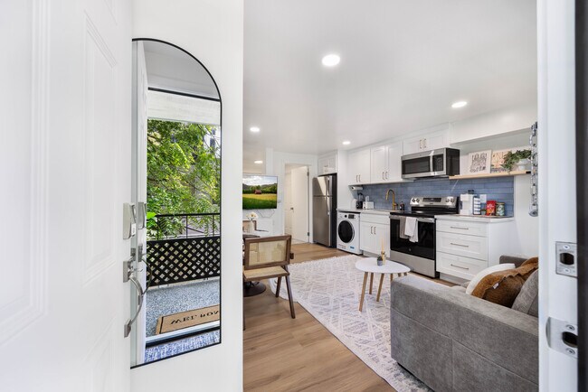 Building Photo - Stayoo Apartments