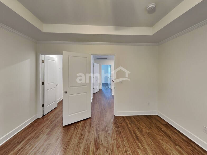 Building Photo - 4805 Horatio Ct