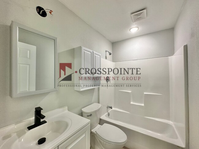 Building Photo - Spur 164 Units