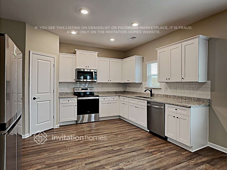 Building Photo - 469 Samara Ct