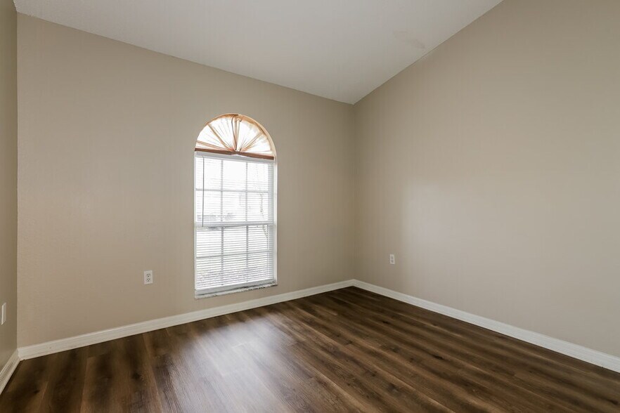 Building Photo - 6620 Shepherd Oaks Pass