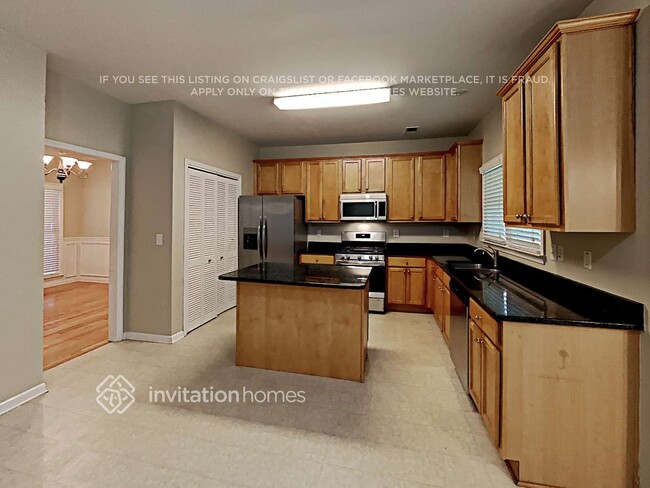 Building Photo - 134 Eastlake Landing