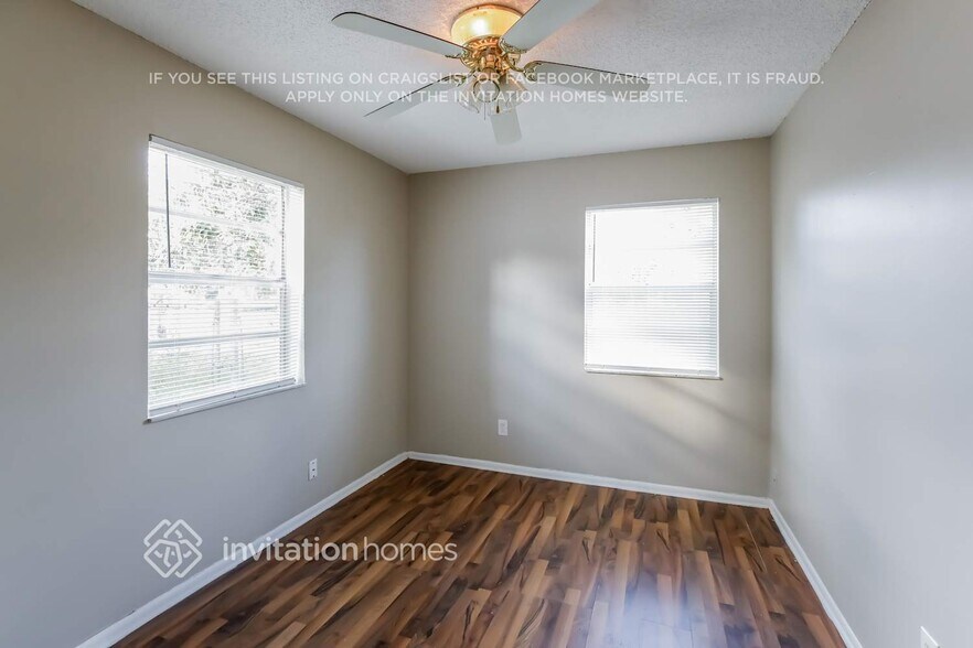 Building Photo - 6630 NW 24th Ct