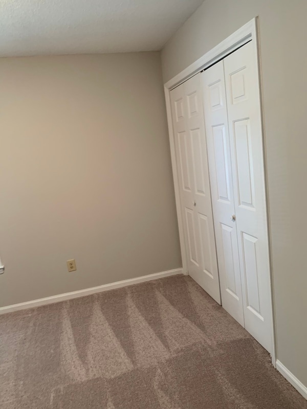 Building Photo - 1708 Village Lake Dr