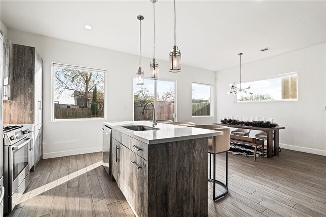 Building Photo - 6819 Rocinante Ln