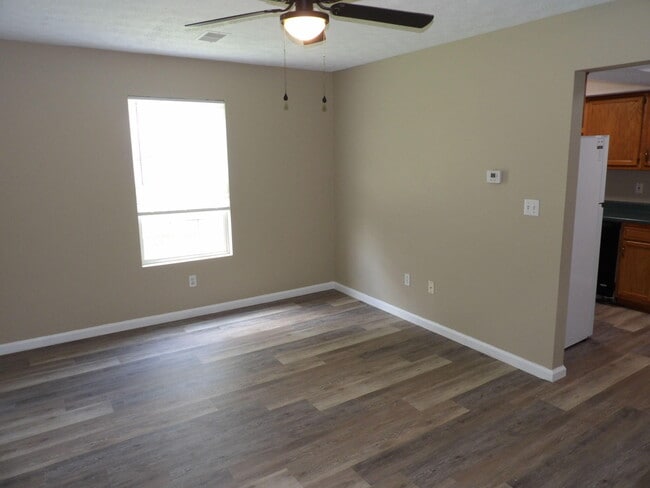 Building Photo - 326 Bypass Plaza Dr