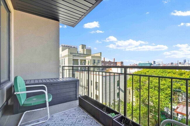 Building Photo - 627 DeKalb Ave