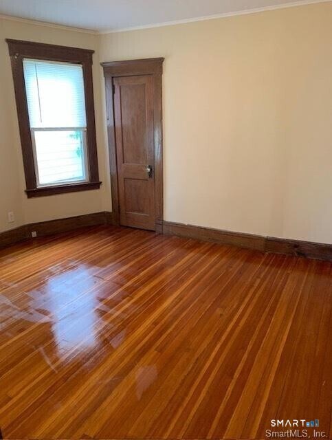 Building Photo - 352 Elm St