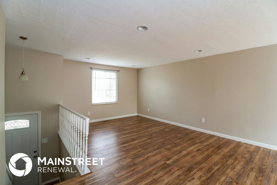 Building Photo - 4504 Lunenburg Dr