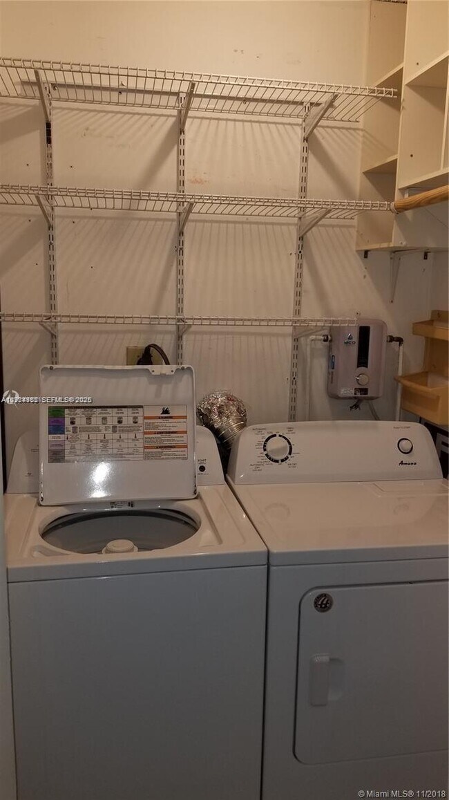 Building Photo - 5991 Washington St