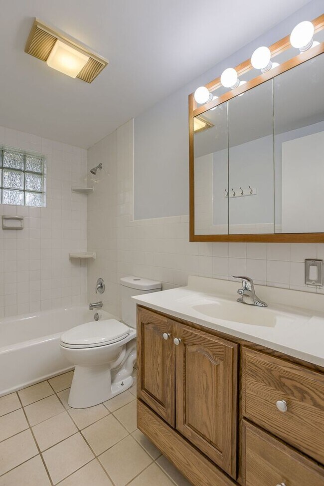 Building Photo - 1230 Cole Creek Dr