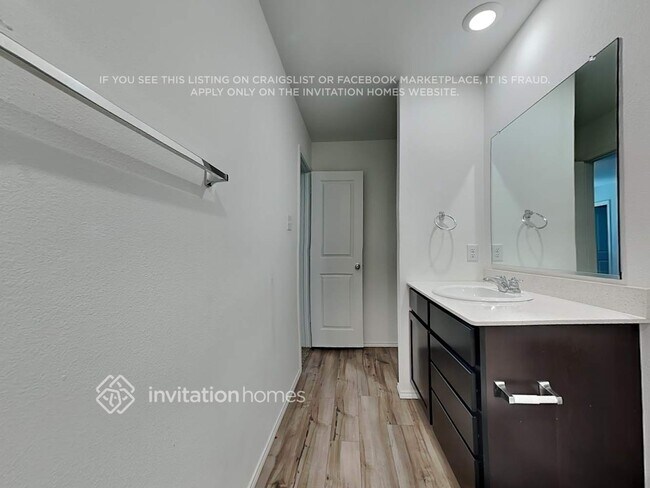 Building Photo - 118 Br Vlg Wy