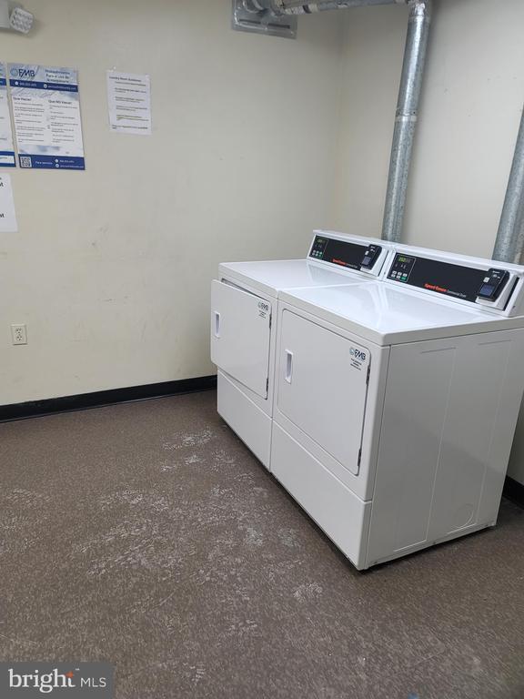 Building Photo - 625 Chesapeake St SE