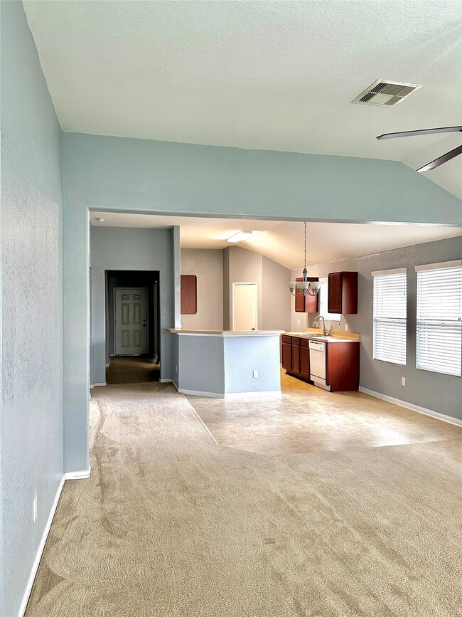 Building Photo - 16763 N Blue Jay Dr