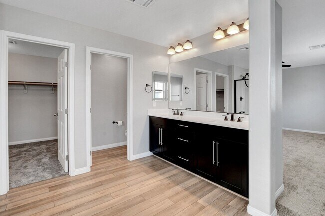 Building Photo - Beautifully Upgraded 4 Bedroom, Two Story ...