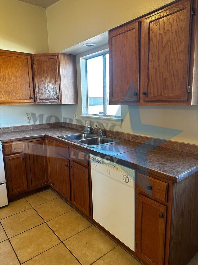 Building Photo - 1055 Wofford Dr