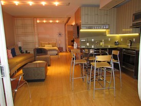 Building Photo - 999 N Doheny Dr