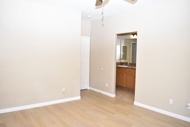 Building Photo - 1341 Greenfield Dr