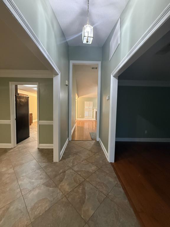 Building Photo - 2065 Juniper Dr