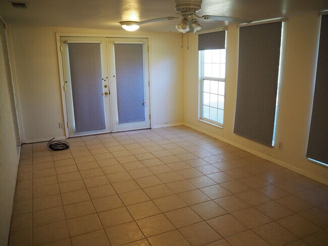 Building Photo - 118 Perkins Rd