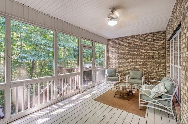 Building Photo - 181 Streamside Pl