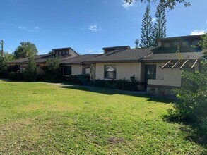 Building Photo - Beautiful and Updated 2/2 in Kissimmee