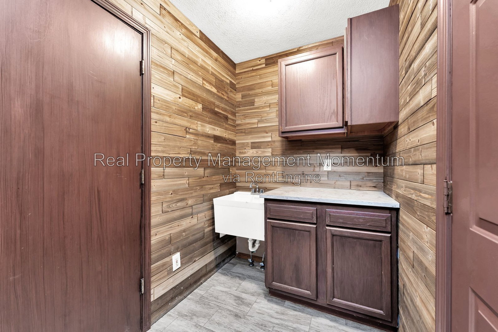 Building Photo - 813 Daniel Ln