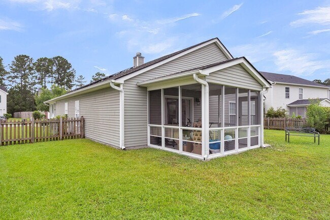 Building Photo - Charming Ranch in Weatherstone