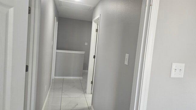 Building Photo - 4225 Gavilan Dr